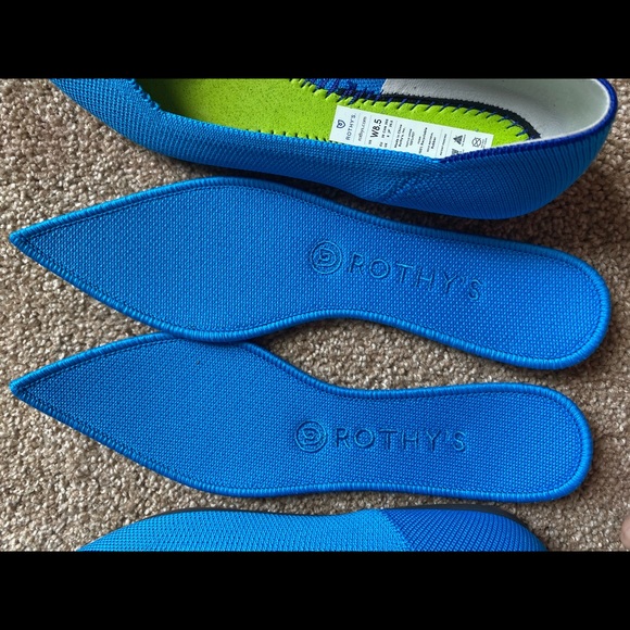 NEW Rothys 8.5 peacock points - Picture 4 of 4